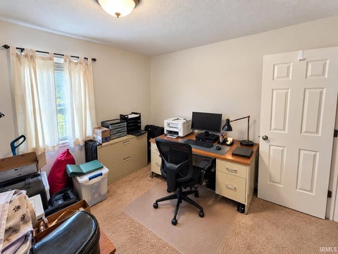 Tiny photo for 811 Honey Willow Boulevard, Huntertown, IN 46748 (MLS # 202643650)