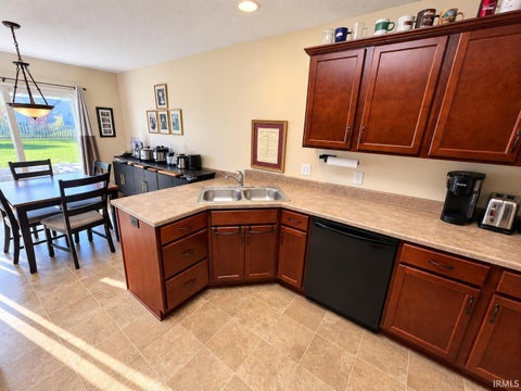 Tiny photo for 811 Honey Willow Boulevard, Huntertown, IN 46748 (MLS # 202643650)