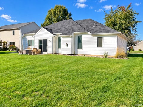 Tiny photo for 811 Honey Willow Boulevard, Huntertown, IN 46748 (MLS # 202643650)