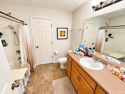 Tiny photo for 811 Honey Willow Boulevard, Huntertown, IN 46748 (MLS # 202643650)