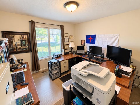 Tiny photo for 811 Honey Willow Boulevard, Huntertown, IN 46748 (MLS # 202643650)
