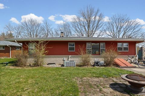 Tiny photo for 312 Debbie Lane, Williamsport, IN 47993 (MLS # 202610741)