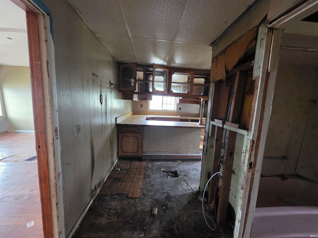 Photo of 2241 W Washington Street, South Bend, IN 46628 (MLS # 202548398)