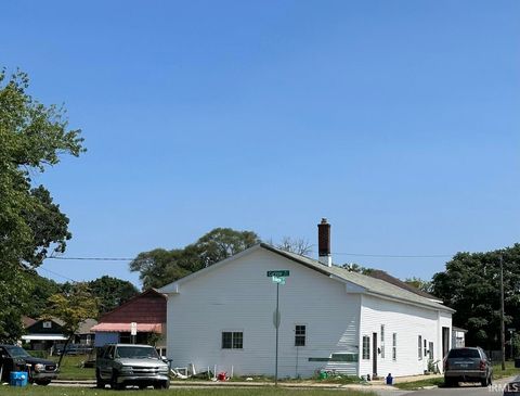 Photo of 2241 W Washington Street, South Bend, IN 46628 (MLS # 202548398)