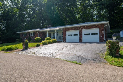 Tiny photo for 6 Golfview Drive, Logansport, IN 46947 (MLS # 202624463)