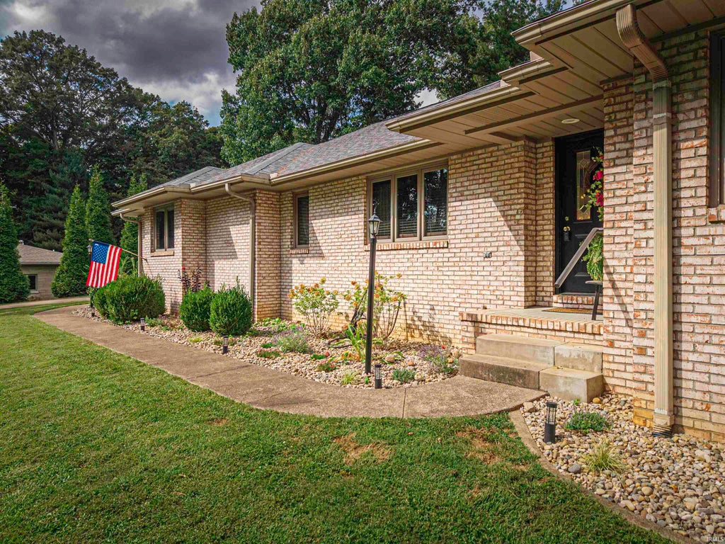 Photo of 5933 Krueger Avenue, Evansville, IN 47720 (MLS # 202639001)