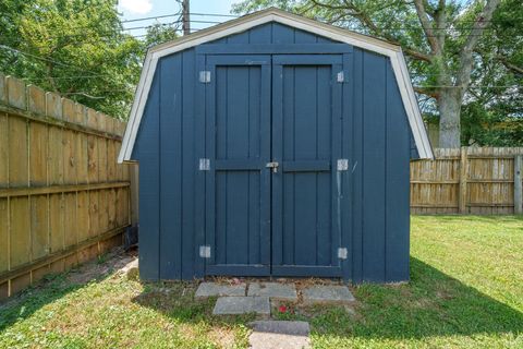 Tiny photo for 2031 Shaw Street, Peru, IN 46970 (MLS # 202525675)