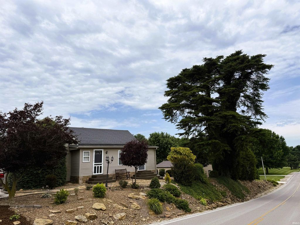 Photo of 5059 N PORTERSVILLE Road, Jasper, IN 47546 (MLS # 202626510)