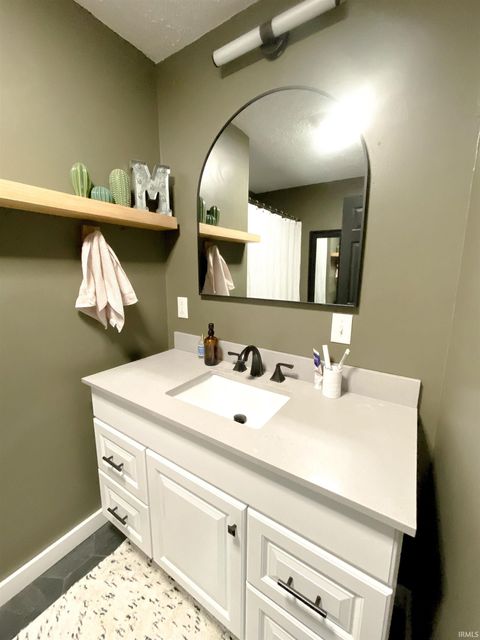 Tiny photo for 6610 W 400 NORTH, Kokomo, IN 46901 (MLS # 202600395)