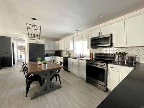 Tiny photo for 6610 W 400 NORTH, Kokomo, IN 46901 (MLS # 202600395)