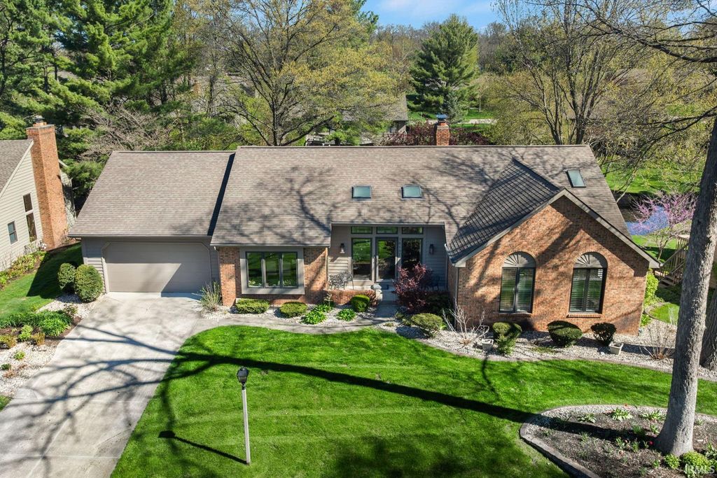 Photo of 16187 Oak Hill Boulevard, Granger, IN 46530 (MLS # 202616637)
