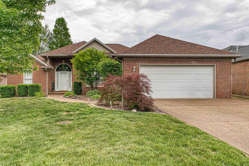 Photo of 2741 Beaumont Drive, Evansville, IN 47725 (MLS # 202619176)