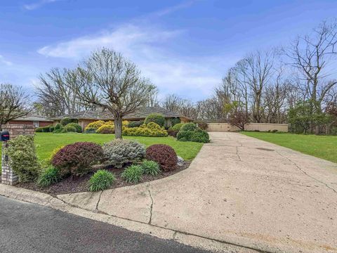 Photo of 570 Golden Place, Lafayette, IN 47905 (MLS # 202537853)