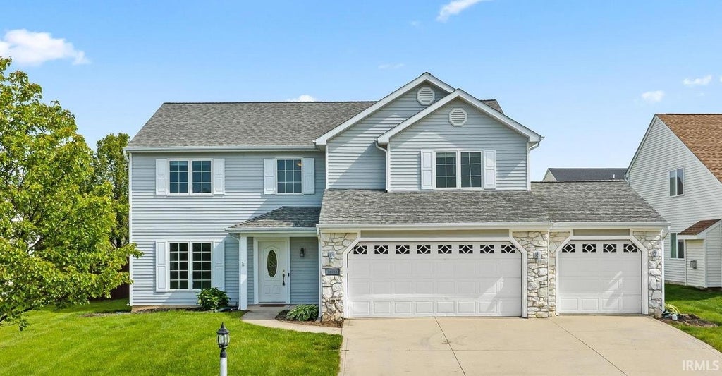 Photo of 14933 Knobcone Court, Fort Wayne, IN 46814 (MLS # 202641979)