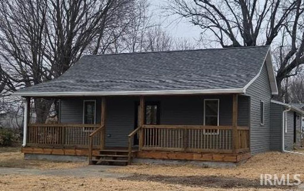 Photo of 328 E OAK Street, Princeton, IN 47670 (MLS # 202605024)