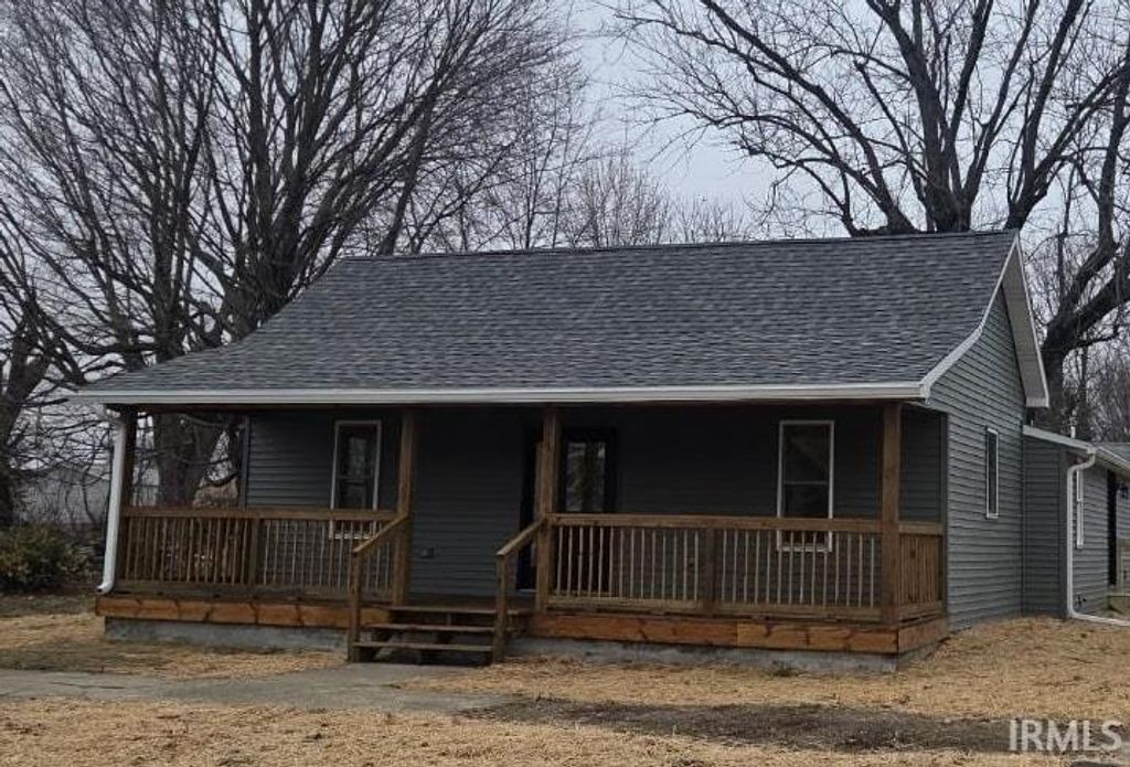 Photo of 328 E OAK Street, Princeton, IN 47670 (MLS # 202605024)