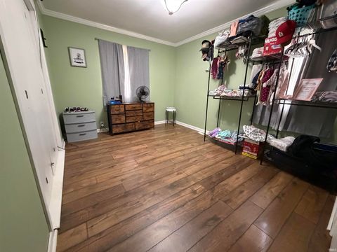 Tiny photo for 1014 N Vine Street, Boonville, IN 47601 (MLS # 202605838)