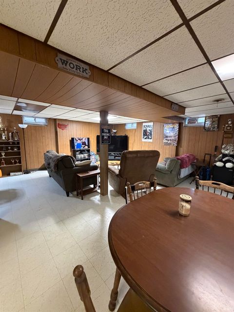 Tiny photo for 1014 N Vine Street, Boonville, IN 47601 (MLS # 202605838)