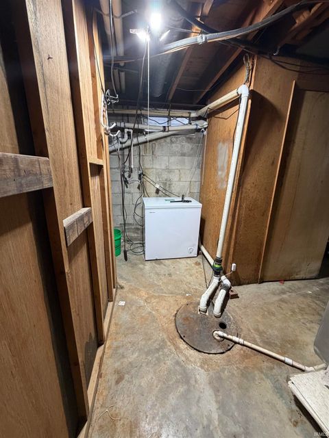 Tiny photo for 1014 N Vine Street, Boonville, IN 47601 (MLS # 202605838)