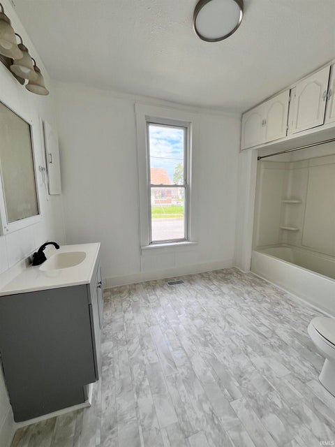 Tiny photo for 919 N Purdum Street, Kokomo, IN 46901 (MLS # 202638510)