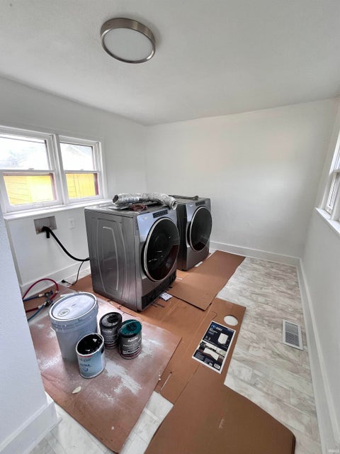 Tiny photo for 919 N Purdum Street, Kokomo, IN 46901 (MLS # 202638510)