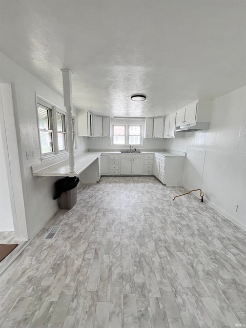 Tiny photo for 919 N Purdum Street, Kokomo, IN 46901 (MLS # 202638510)
