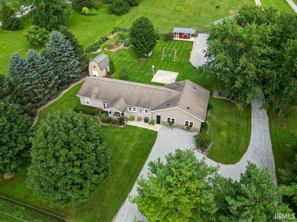 Photo of 56360 County Road 33, Middlebury, IN 46540 (MLS # 202637929)