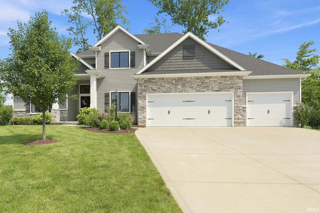 Photo of 12691 Berkhill Cove, Fort Wayne, IN 46818 (MLS # 202629365)