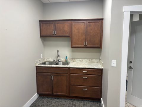 Tiny photo for 511 Newton Street, Jasper, IN 47546 (MLS # 202612752)