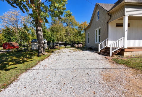 Tiny photo for 510 E Gough Avenue, Boonville, IN 47601 (MLS # 202643651)