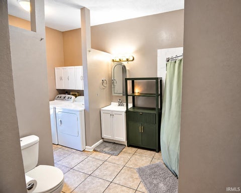 Tiny photo for 510 E Gough Avenue, Boonville, IN 47601 (MLS # 202643651)