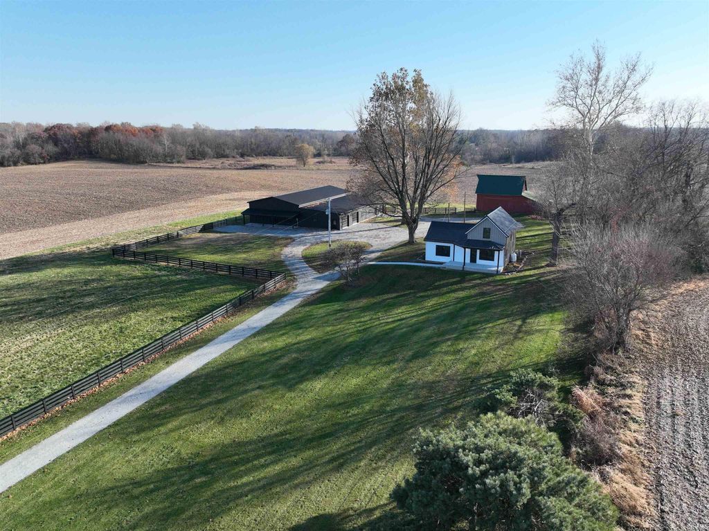 Photo of 3981 W State Road 110 Road, Rochester, IN 46975 (MLS # 202548511)