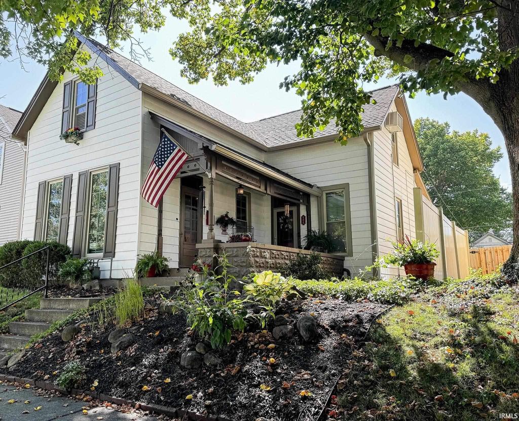 Photo of 606 S 10th Street, Lafayette, IN 47905 (MLS # 202617099)