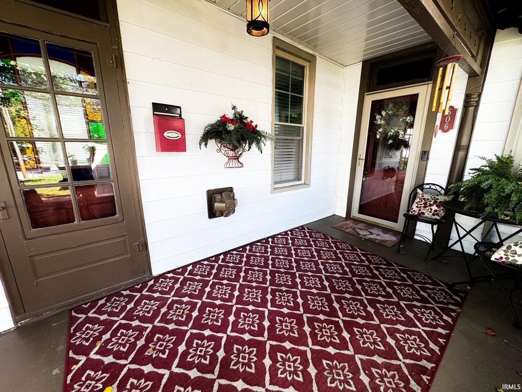 Photo of 606 S 10th Street, Lafayette, IN 47905 (MLS # 202617099)