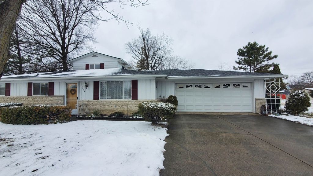 Photo of 2625 E Tillman Road, Fort Wayne, IN 46816 (MLS # 202605620)