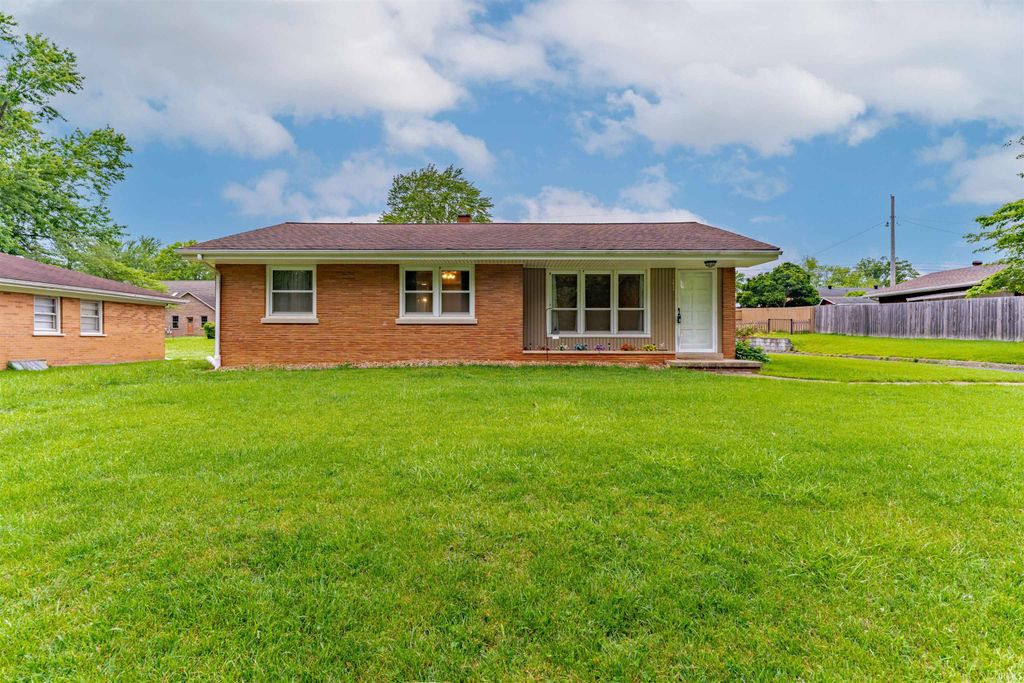Photo of 1014 N Vine Street, Boonville, IN 47601 (MLS # 202619833)