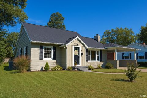 Photo of 915 S Royal Avenue, Evansville, IN 47715 (MLS # 202541014)