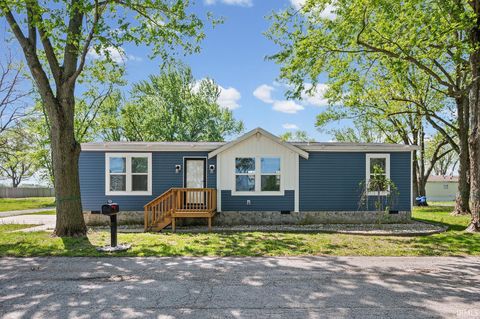 Photo of 2053 Blue Oak Drive, Kokomo, IN 46901 (MLS # 202614417)