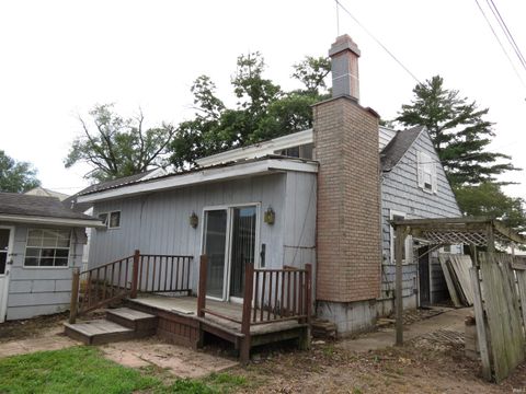 Tiny photo for 15 S Garfield Street, Peru, IN 46970 (MLS # 202623030)