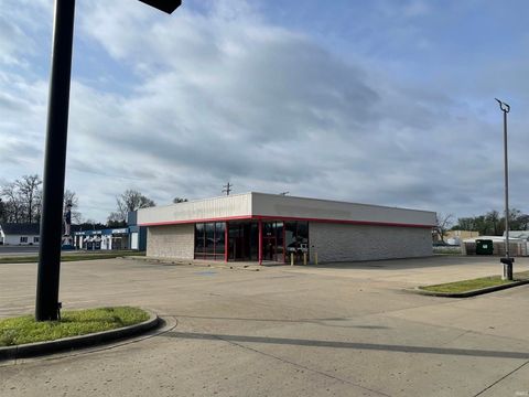 Photo of 1575 Hart Street, Vincennes, IN 47591 (MLS # 202611353)