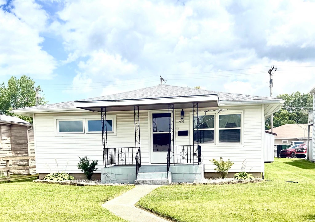 Photo of 431 N Illinois Street, Monticello, IN 47960 (MLS # 202625580)
