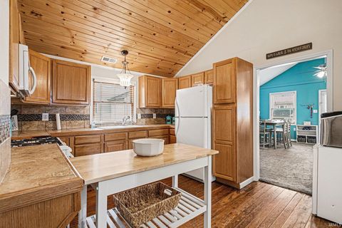 Tiny photo for 258 EMS T25 Lane, Leesburg, IN 46538 (MLS # 202609390)