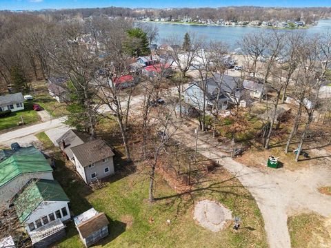 Tiny photo for 258 EMS T25 Lane, Leesburg, IN 46538 (MLS # 202609390)