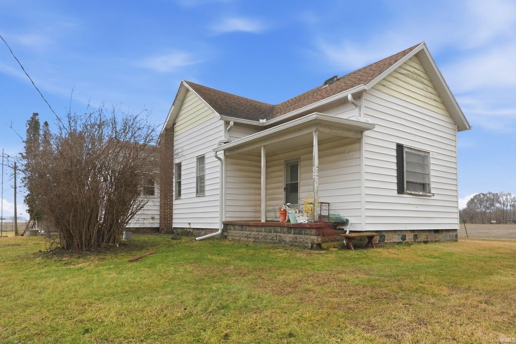 Photo of 7667 E State Road 14, Akron, IN 46910 (MLS # 202605382)