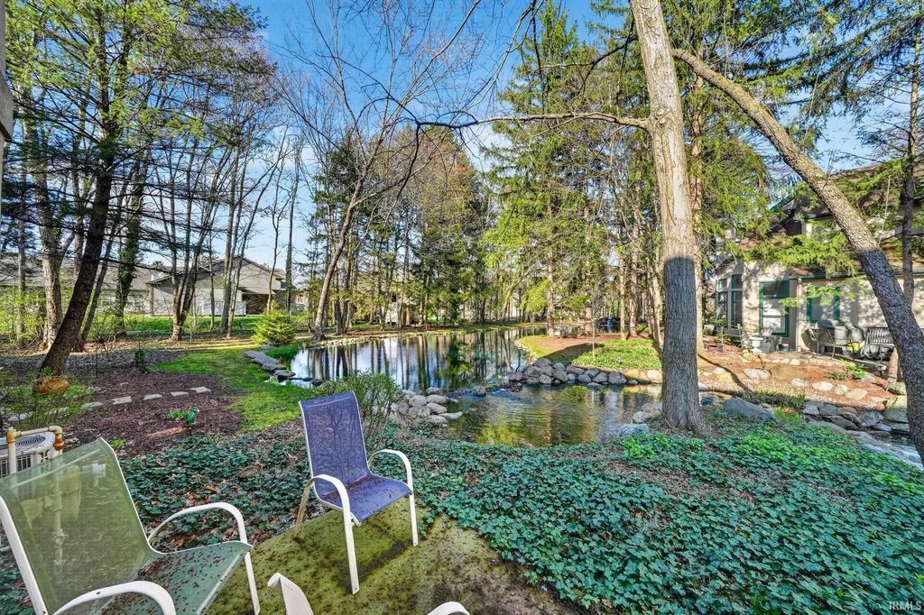 Photo of 1446 Bridge Water Way, Mishawaka, IN 46545 (MLS # 202612626)