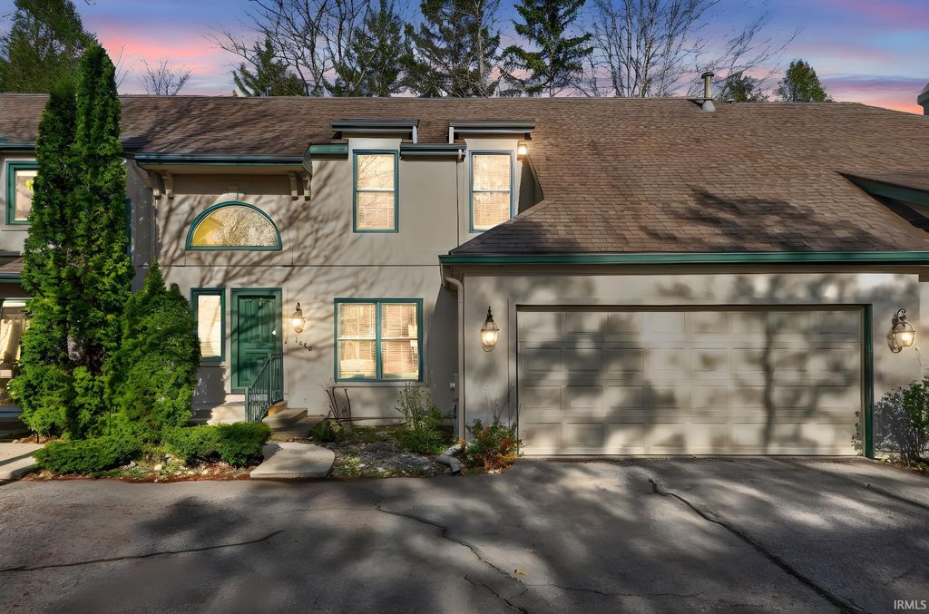 Photo of 1446 Bridge Water Way, Mishawaka, IN 46545 (MLS # 202612626)