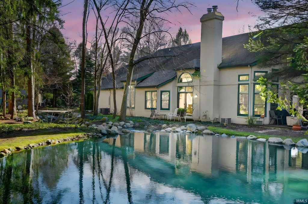 Photo of 1446 Bridge Water Way, Mishawaka, IN 46545 (MLS # 202612626)