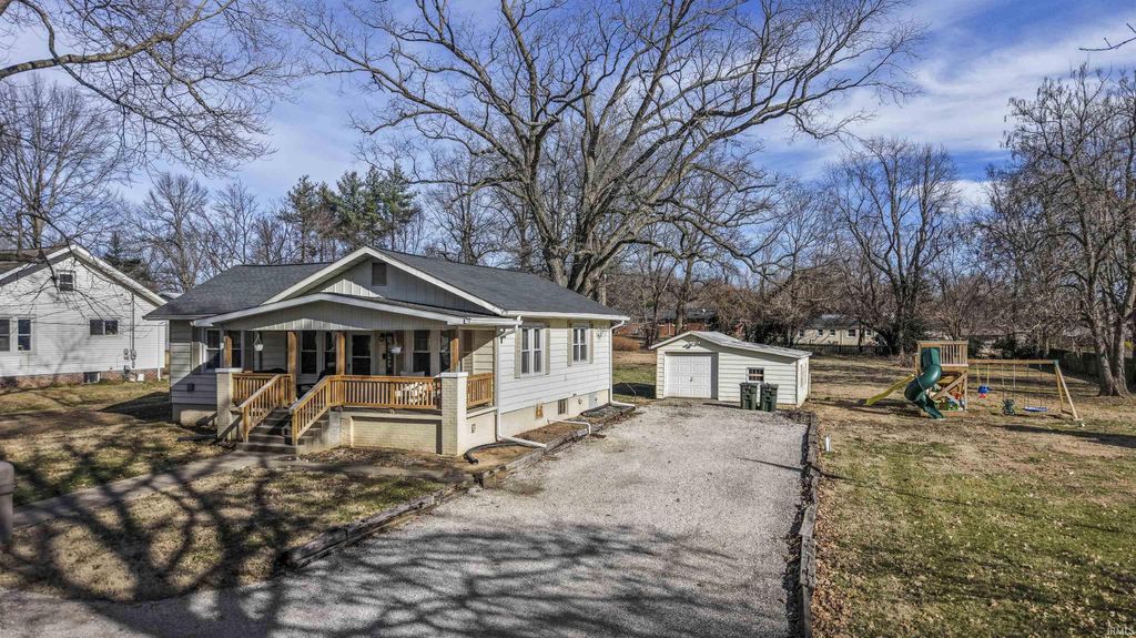 Photo of 1980 Indian Mounds Boulevard, Evansville, IN 47715 (MLS # 202603638)