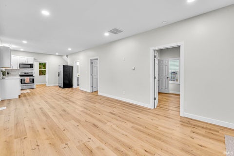 Tiny photo for 2422 Kenwood Avenue, South Bend, IN 46628 (MLS # 202636039)