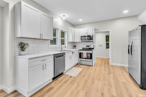 Tiny photo for 2422 Kenwood Avenue, South Bend, IN 46628 (MLS # 202636039)
